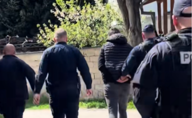 Policia aksion në Pejë pas dyshimeve për bixhoz të paligjshëm në një lokal