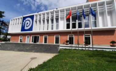 “Nuk mund të bëjmë sikur nuk jetojmë në Shqipëri”, PD pas konferencës së kryetarëve: Kërkesat e protestuesve të shqyrtohen në Kuvend