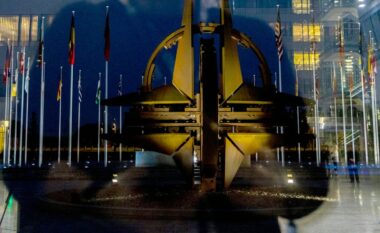 Në prag të samitit në Ankara, NATO përgatit miliarda për armatime dhe paketë të re ndihme për Ukrainën