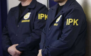 IPK reagon pas përplasjes mes dy policëve, kërkohet pezullimi i tyre