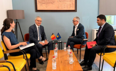 Arben Vitia zhvilloi takim me ambasadorin belg në Kosovë