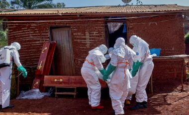 Shtohet shqetësimi në Kongo, 1,155 raste të konfirmuara me Ebola dhe mbi 300 viktima