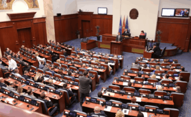 Kuvendi i Maqedonisë së Veriut miratoi ligjet për shërbimin gjyqësor dhe atë të prokurorit publik