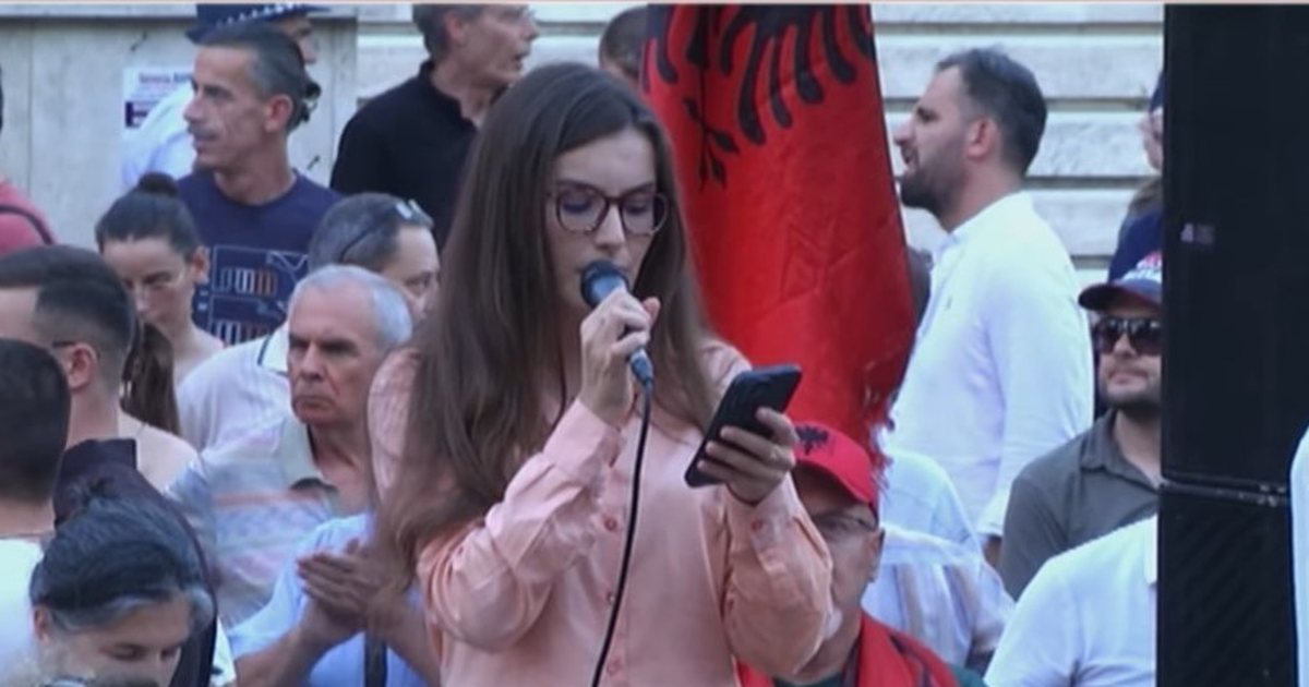 Dita e 27 të e protestës në shesh  qytetarët paraqesin një platformë politike me kërkesat e tyre