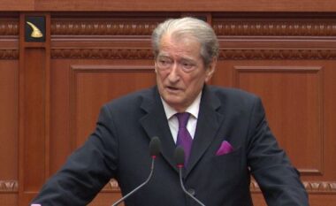 “Rama po përgatit arratisjen e Belindës drejt Greqisë”- Berisha për protestën: Qytetarët dhe rinia janë derdhur rrugëve të Shqipërisë! S’janë fashistë, por kundër diktaturës
