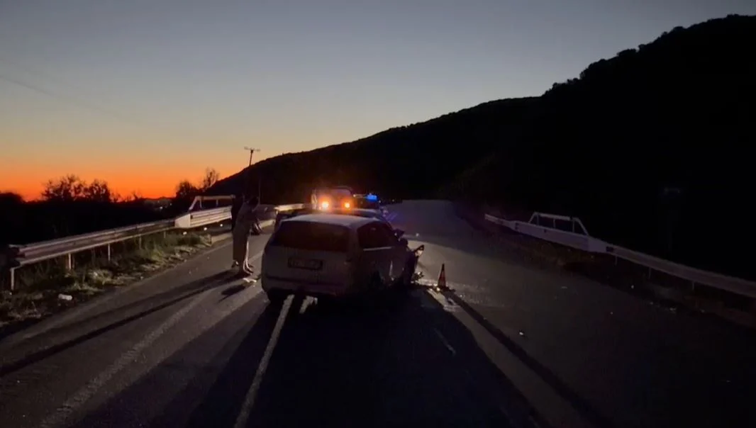 Aksidenti rrugor në autostradën Levan Tepelenë  plagosen dy persona