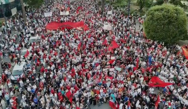 Dita e 49 të e protestës  Qytetarët zbresin sërish në shesh  kërkohet dorëheqja e kryeministrit Rama  Ju erdhi fundi 