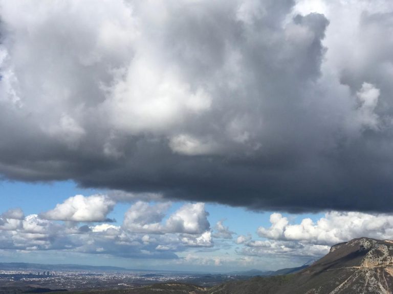 Moti për sot  Kthjellime në të gjithë vendin  ja zonat ku era do të jetë më e fortë