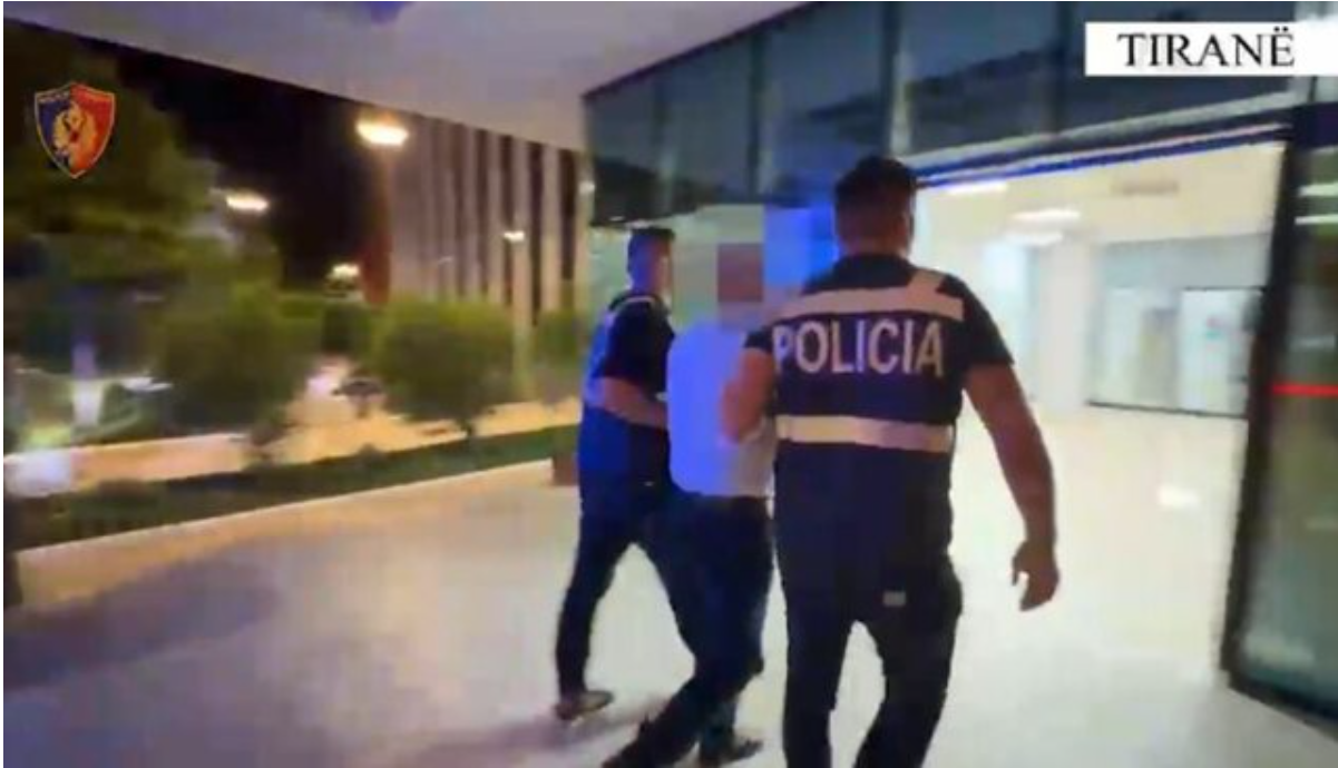 VIDEO  Arrestohen tre persona në Tiranë  iu sekuestruan armë zjarri me municion