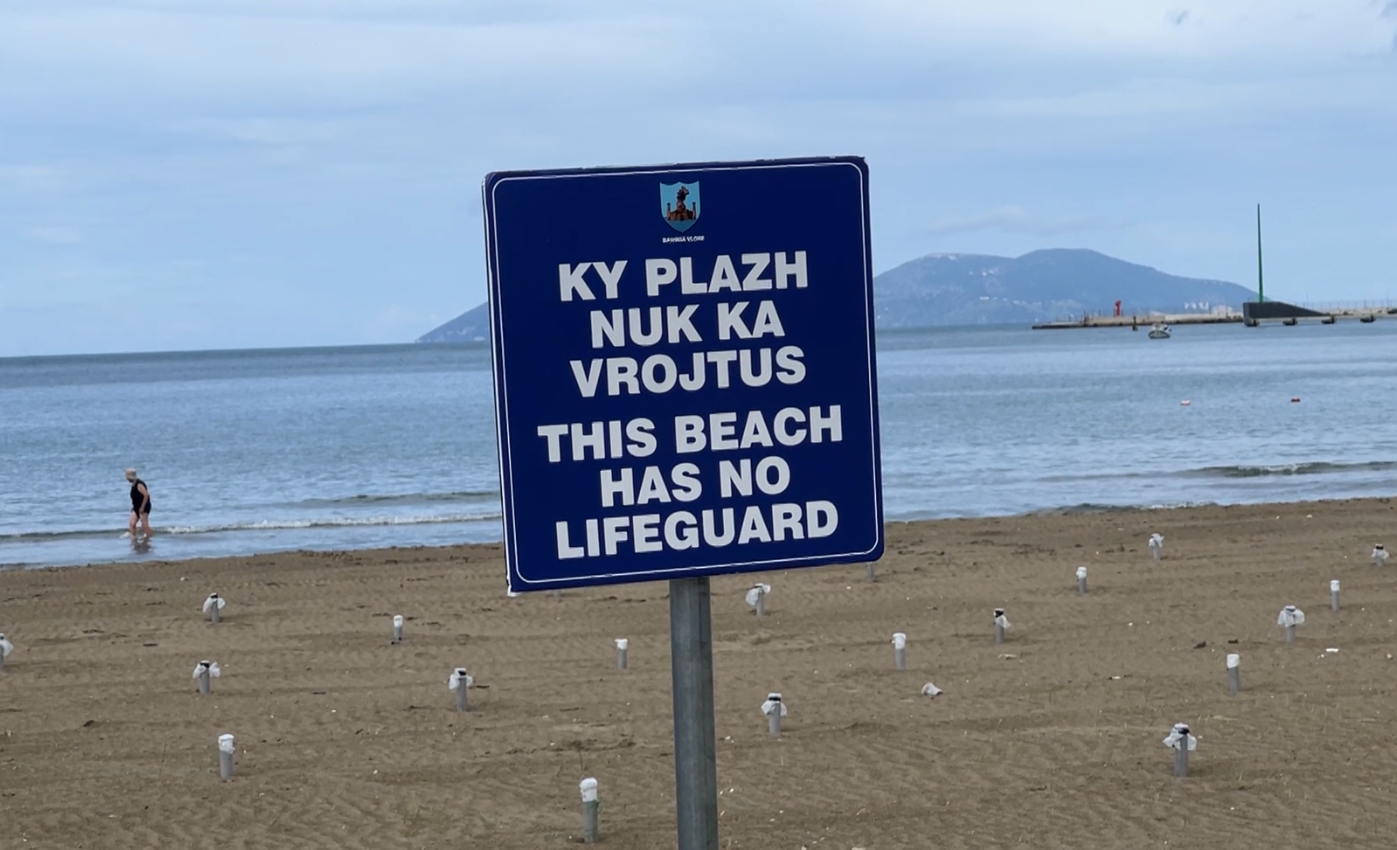 Pushuesit kërkojnë më shumë siguri  plazhet e Vlorës ende pa vrojtues