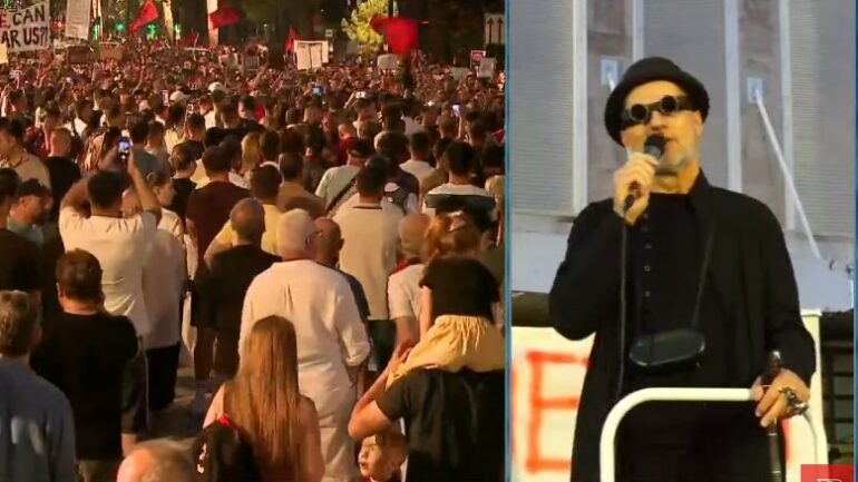 Robert Dragot Aliaj thirrje për pjesëmarrje masive në protestë  Ku janë patriotët e stadiumeve dhe koncerteve  kur vendi është në rrezik 