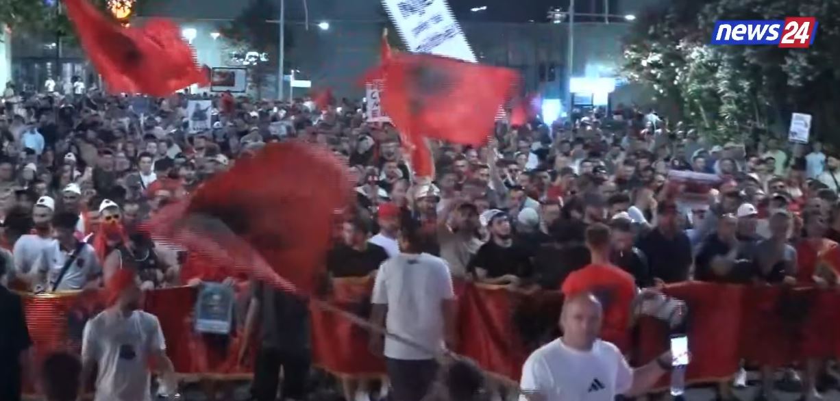 Protesta e 35 të kundër Ramës  pjesëmarrje e jashtëzakonshme dhe thirrje për lirimin e protestuesve