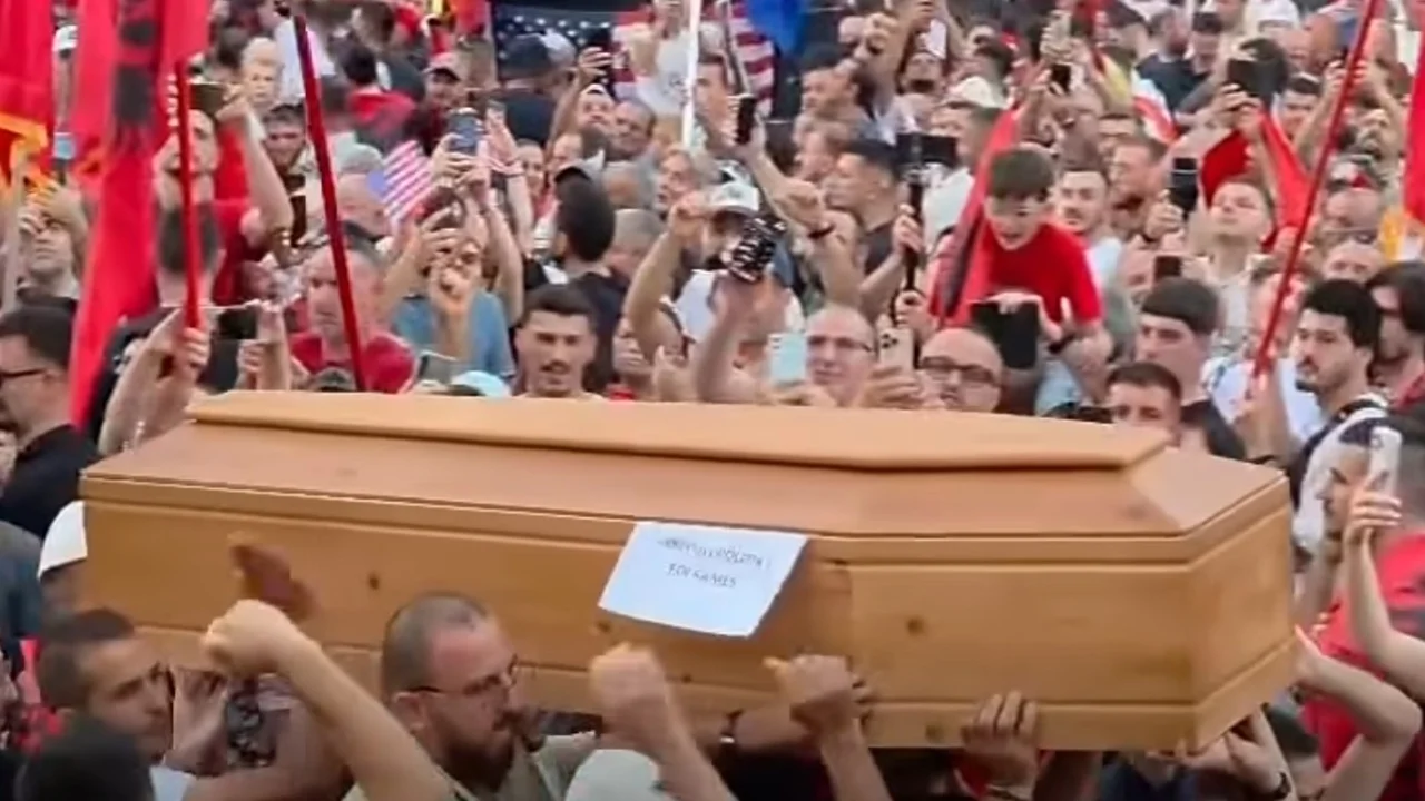 Braçe dënon me tone të forta protestën  Arkivoli përfaqëson vdekjen  kjo është përtej urrejtjes