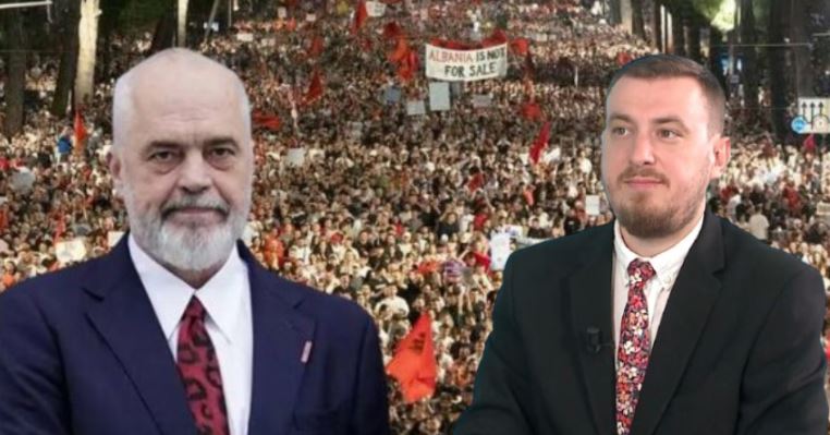 Rama ironizon protestuesit me Agollin  Klevin Muka i përgjigjet me poezinë  Një i çmendur një vend e çmend 