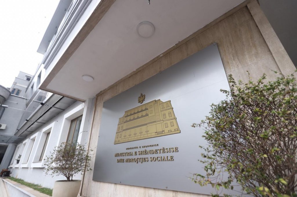 mshms-nuk-ka-ulje-te-mjekeve-ne-qendrat-shendetesore-dhe-spitale-ndryshimet-jane-vetem-te-natyres-administrative