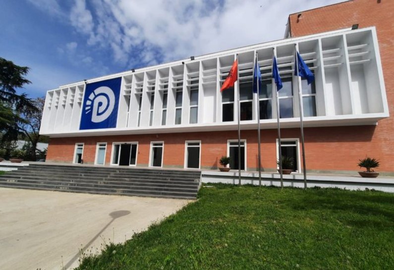 Bojkoti opozitar në Kuvend vijon  PD mungon edhe në seancën e së enjtes