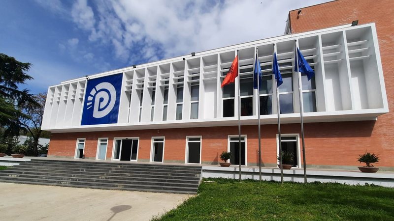 Këshilli Kombëtar i PD së mblidhet sot  në fokus zgjedhja e ekipit të ri drejtues
