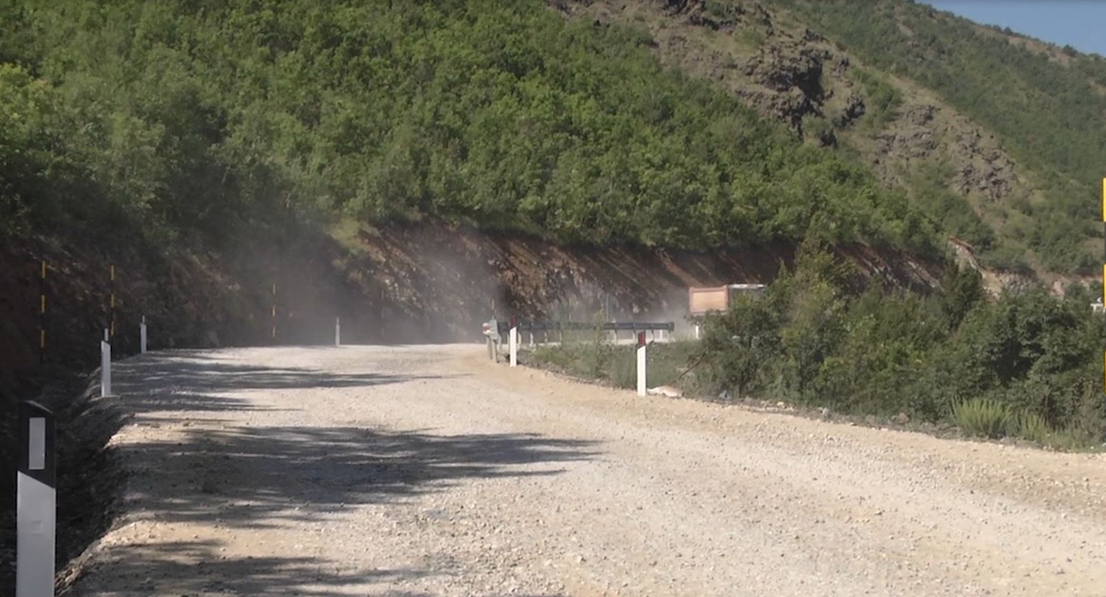 Punimet dhe mirëmbajtja ndalen në aksin Qafë Buall Krastë  kompanitë kërkojnë fonde shtesë