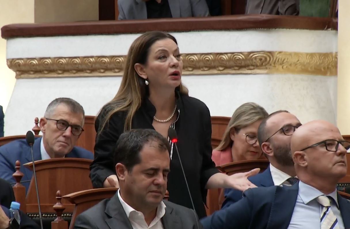 Vokshi akuzon PS në  Zgjedhjet u vodhën nga 12 banda  opozita përfaqëson protestuesit