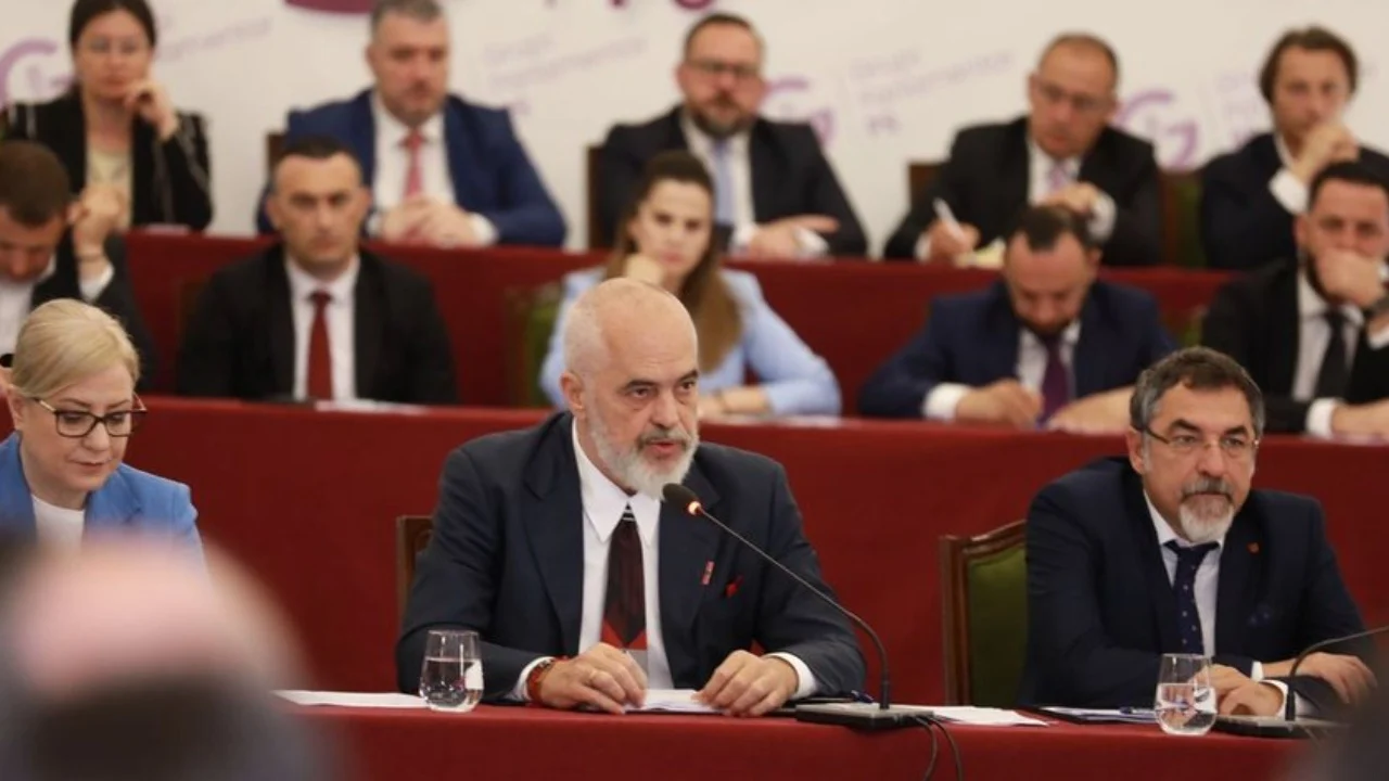 Rama thërret sot mbledhjen e përbashkët të socialistëve dhe qeverisë  zbulohet agjenda