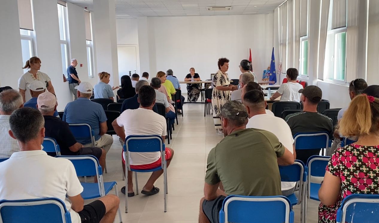 Divjaka kundër bashkimit me Lushnjen  Këshilli Bashkiak në seancë të jashtëzakonshme