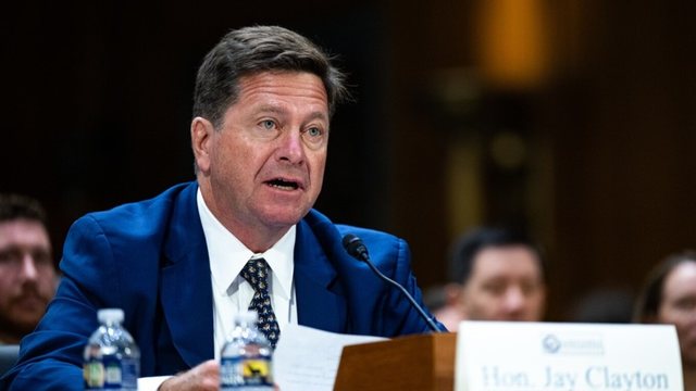 Do të mbikëqyrë 18 agjenci inteligjence  Jay Clayton betohet si Drejtor i Inteligjencës Kombëtare të SHBA së
