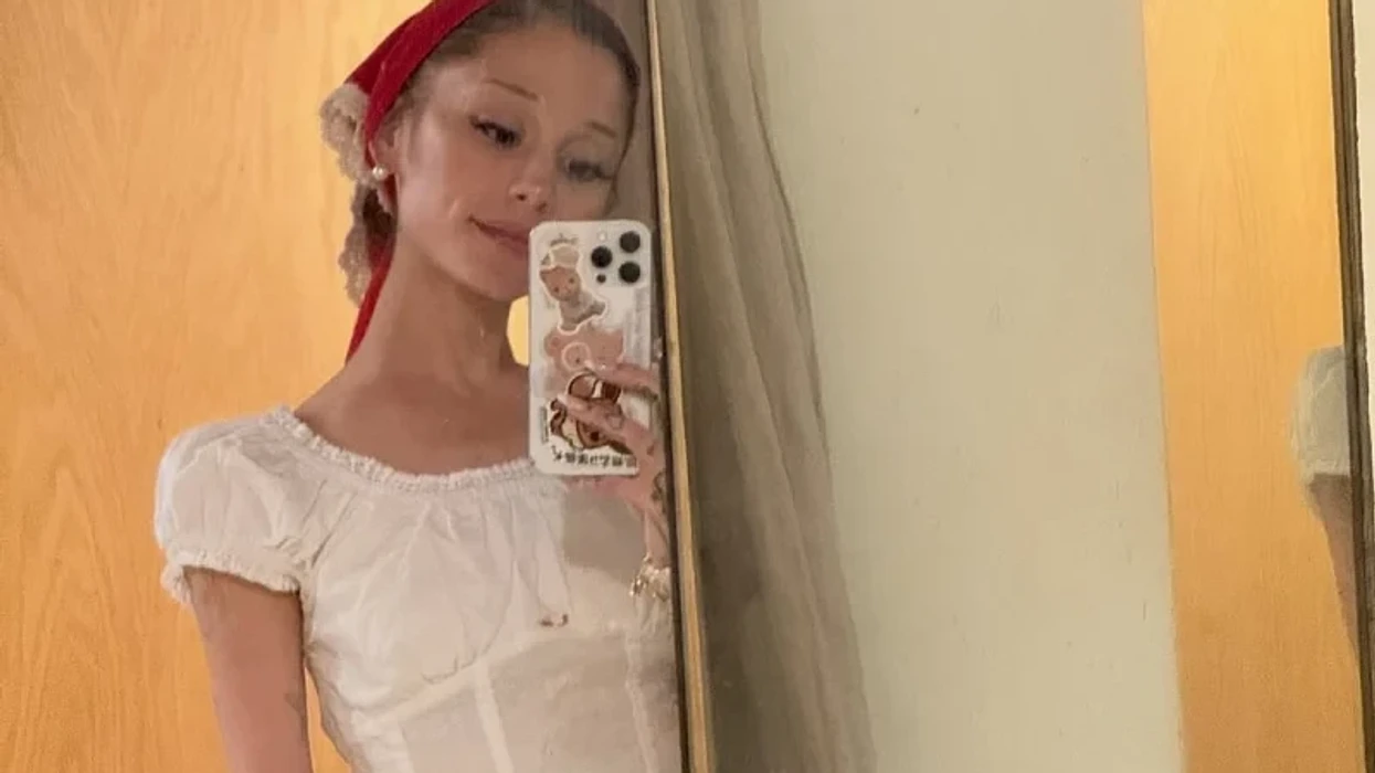 Ariana Grande është përsëri në një lidhje me ish të dashurin Ricky Alvarez  këngëtarja publikoi foto të përbashkëta