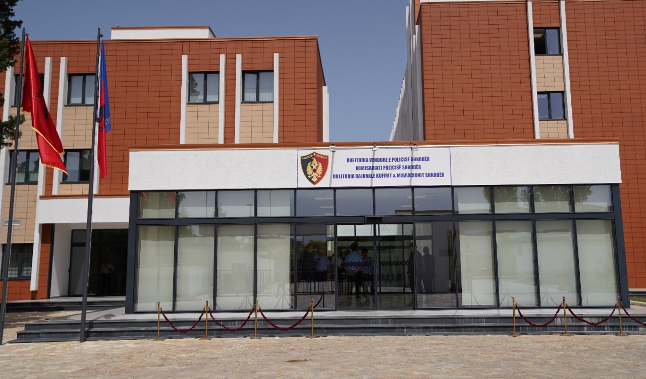 Aksidenti ujor në Rana e Hedhun  Reagon policia  Viktima ra aksidentalisht nga gomonia  ndërroi jetë në spital