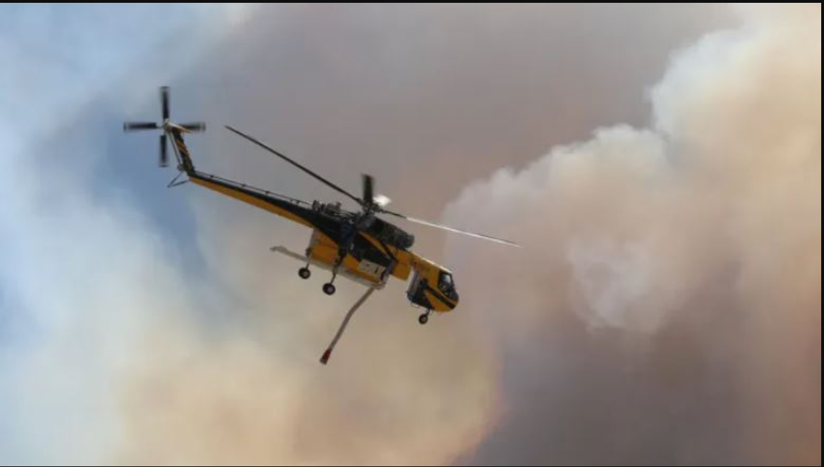 perplasen-dy-helikoptere-gjate-shuarjes-se-flakeve-ne-greqi-nis-operacioni-per-gjetjen-e-ekuipazheve