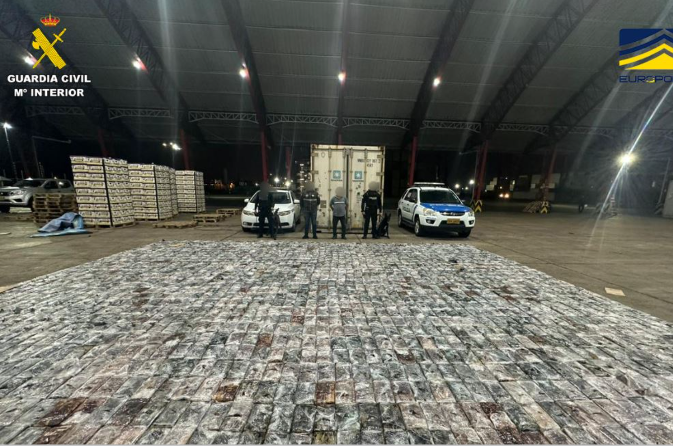 FOTOT VIDEO  Sekuestrohen më shumë se 21 ton kokainë  organizata me tre degë vepronte në Spanjë dhe Ekuador  Njëra e lidhur me shqiptarët në Dubai
