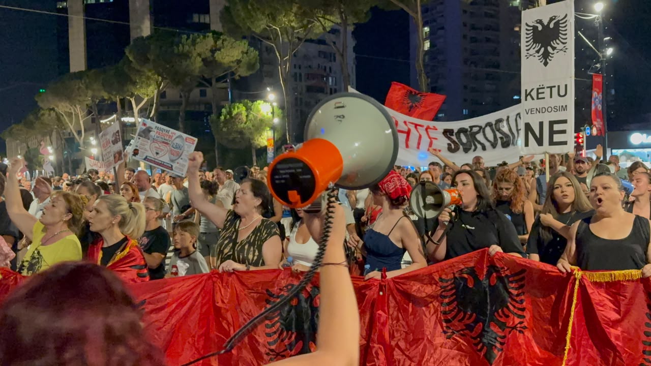 Sot mbahet protesta e 87 të  qytetarët të vendosur  Në shesh derisa Rama të japë dorëheqjen