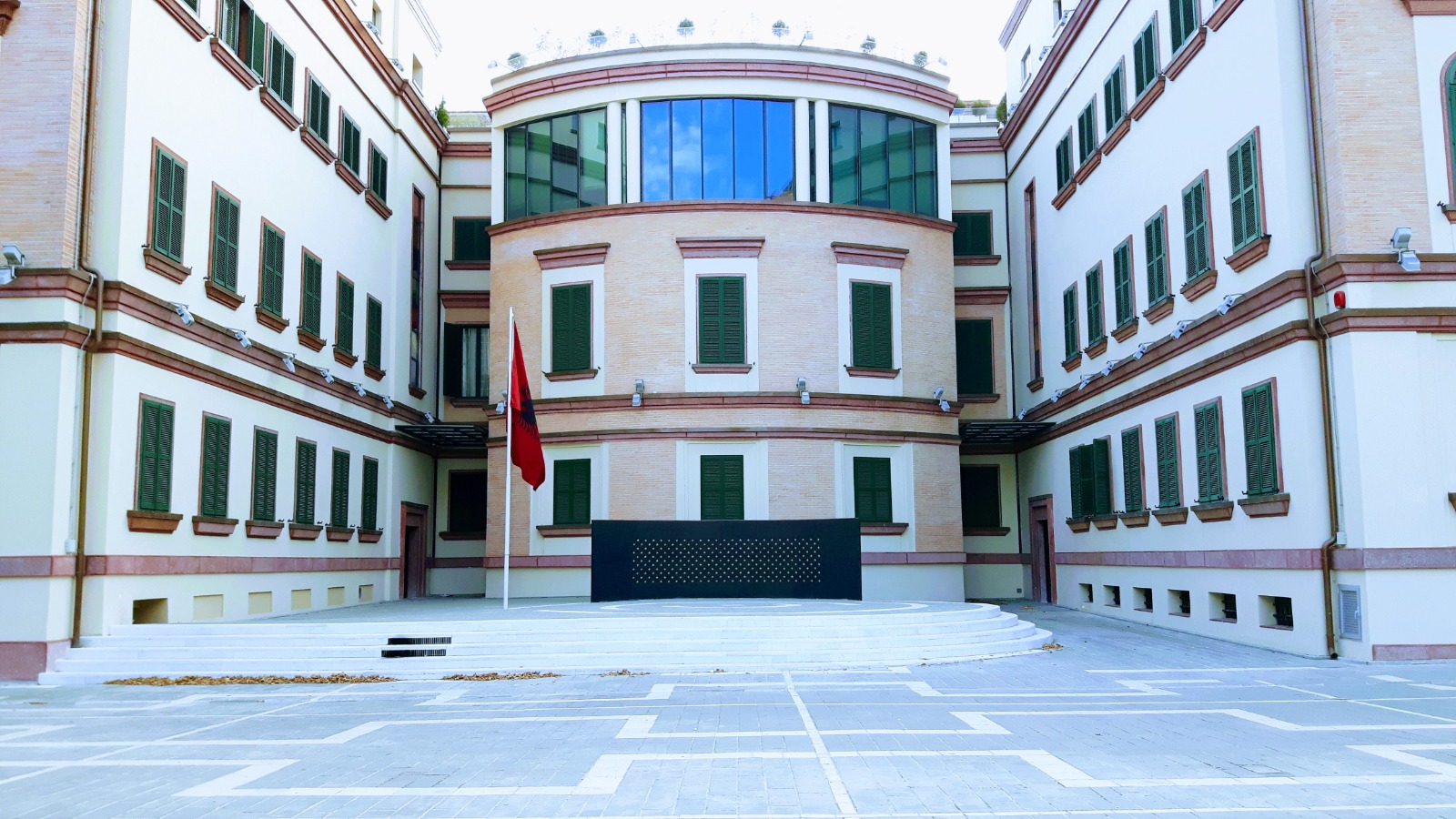 Ministria e Brendshme shpall  non grata  dy shtetas nga Maqedonia e Veriut  EMRAT 