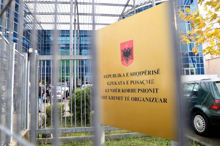AGSH kërkon shtyrjen dhe rishikimin e rregullores së re të GJKKO së për gazetarët