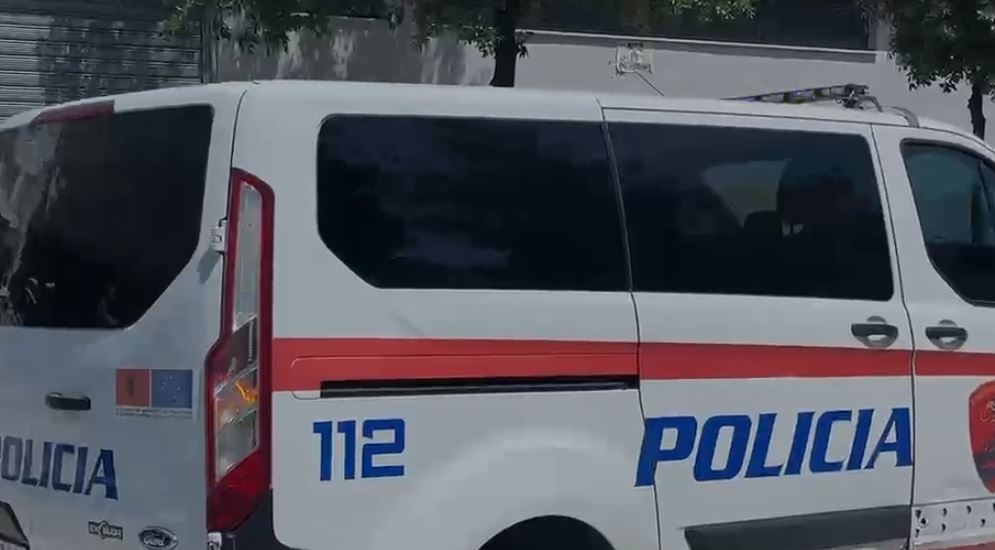 Rinas  ndalohet shtetasja turke e kërkuar ndërkombëtarisht për lidhje me grupet terroriste