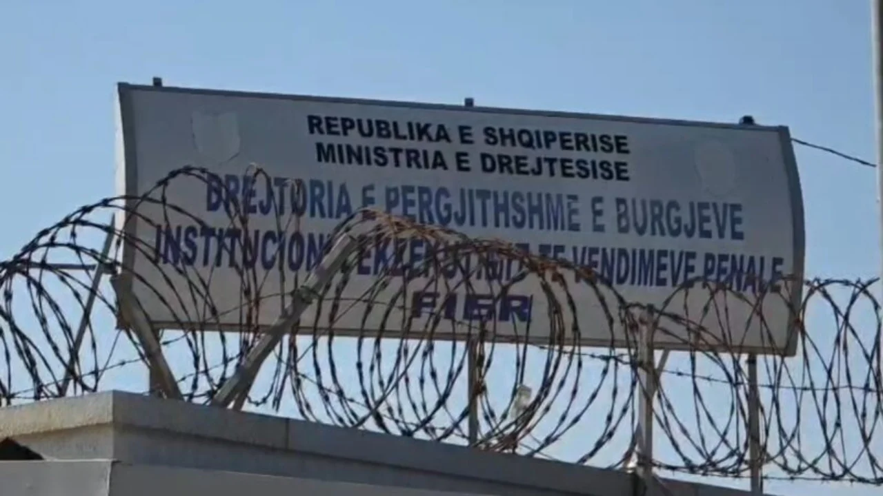 pas-perplasjes-ne-burgun-e-fierit-komisioni-i-disiplines-vendos-sot-kerkohet-shkarkimi-i-6-efektiveve-dhe-pezullimi-i-2-te-tjereve
