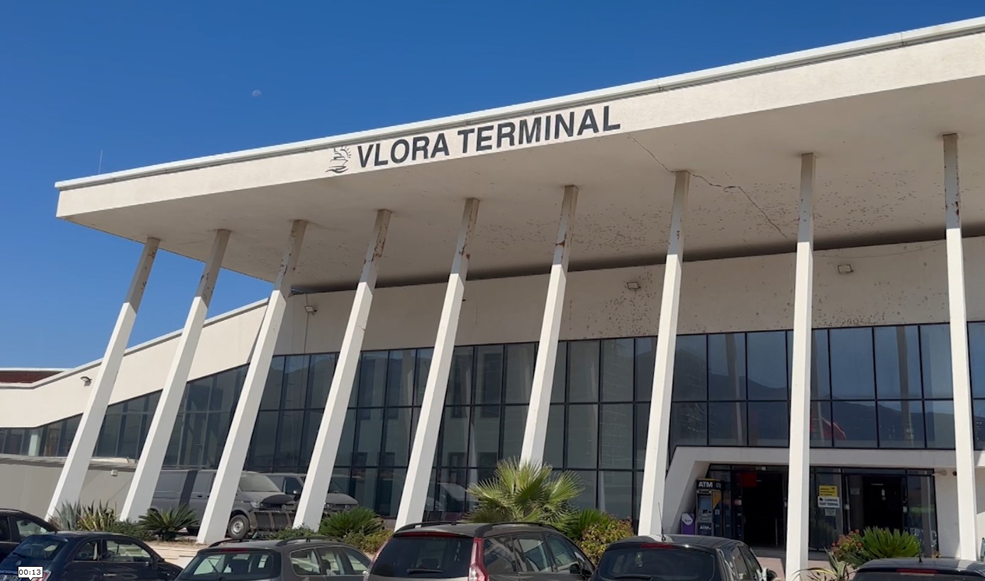 Fluks i lartë në Portin e Vlorës  mbi 3 mijë e 500 persona mbërritën gjatë fundjavës