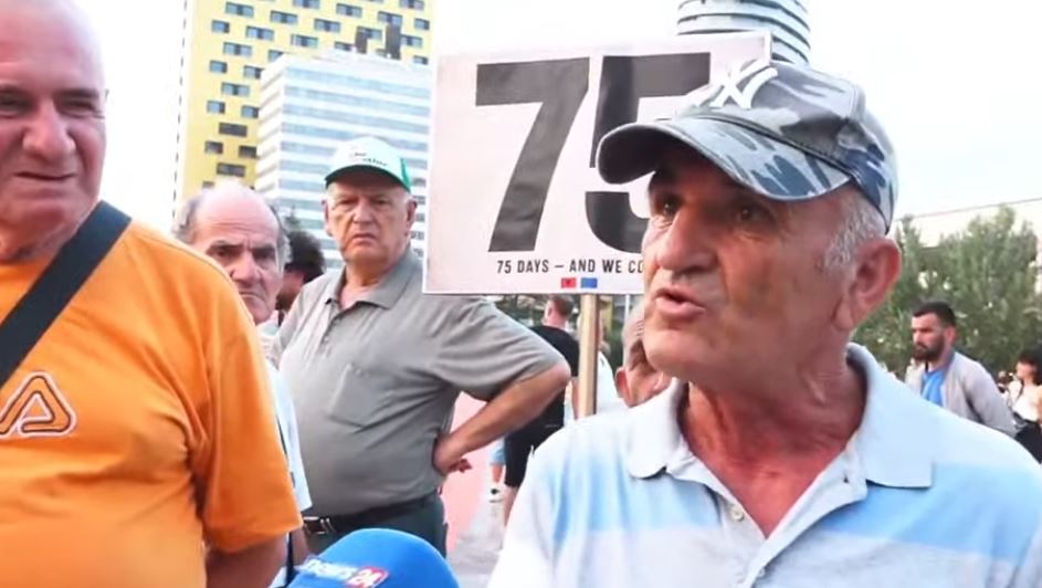Qytetarët zhvillojnë protestën e 75 të kundër Edi Ramës dhe kërkojnë largimin e qeverisë