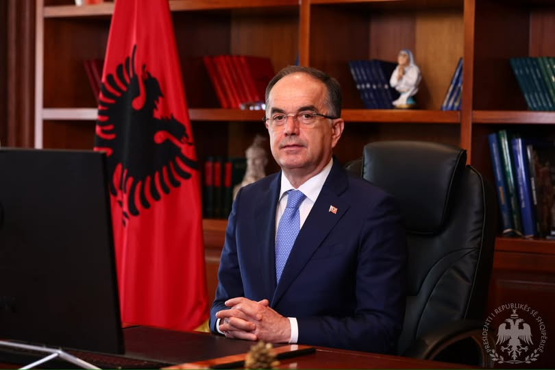 Presidenti Begaj përkujton Shenjtoren Nënë Tereza  Amanet për të qenë pranë atyre që kanë më shumë nevojë