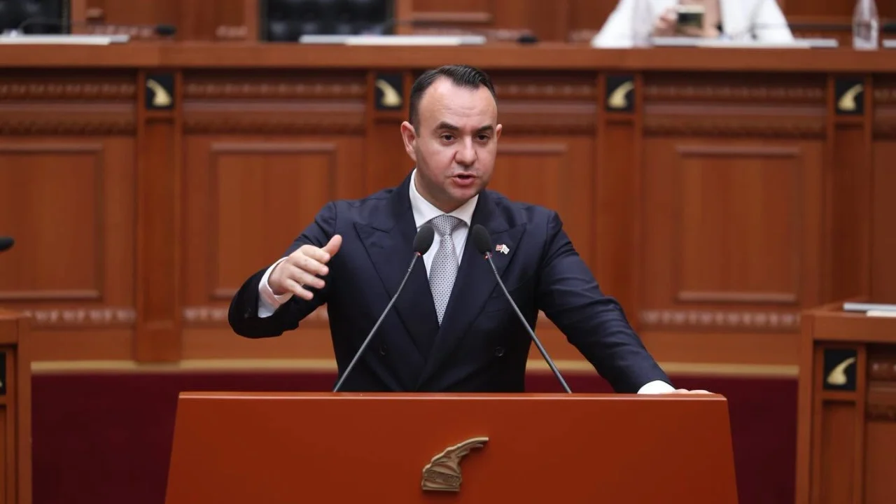 Balliu reagon pas ngjarjeve në Elbasan e Sarandë  Në Shqipërinë e Ramës  pasiguria po kthehet në përditshmëri