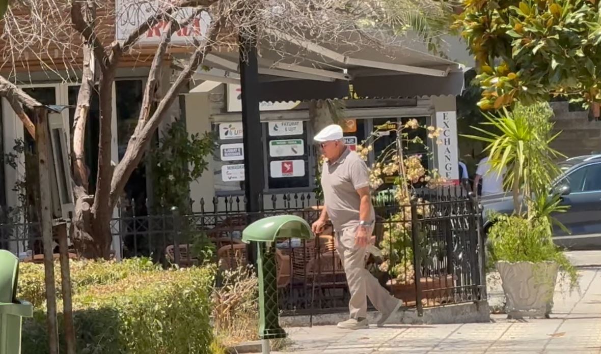 Pensionet nuk mbulojnë jetesën në Cërrik  të moshuarit mes ilaçeve  ushqimeve dhe faturave