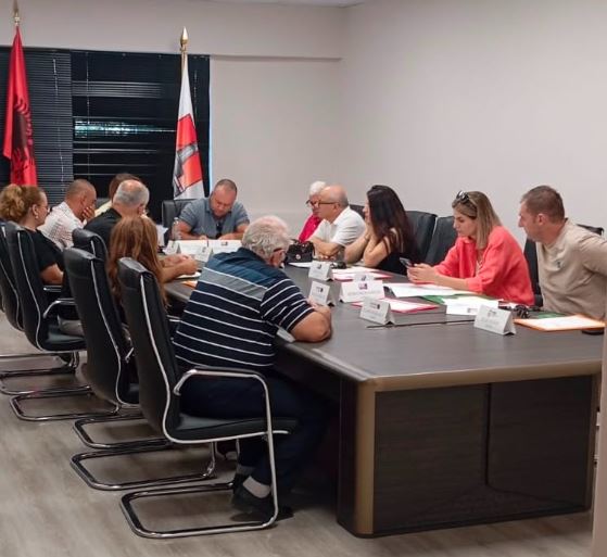 Propozimi i PS për shkrirjen e Bashkive  Këshilli Bashkiak i Memaliajt vendos zhvillimin e dëgjesave publike në njësitë administrative