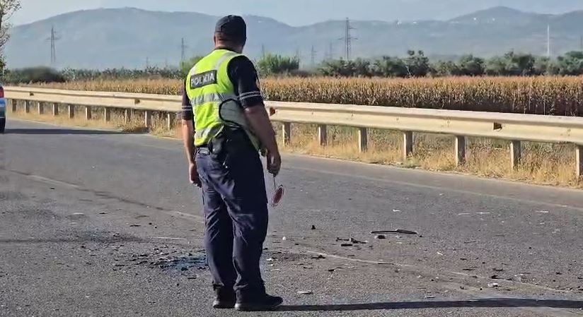 VIDEO  Përplasje mes tre automjetesh në aksin Levan Tepelenë  plagoset lehtë një person