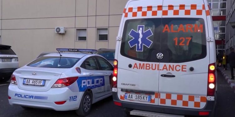 Tragjedi rrugore në Kurbnesh të Mirditës  automjeti përfundon në greminë  Një viktimë dhe dy të plagosur