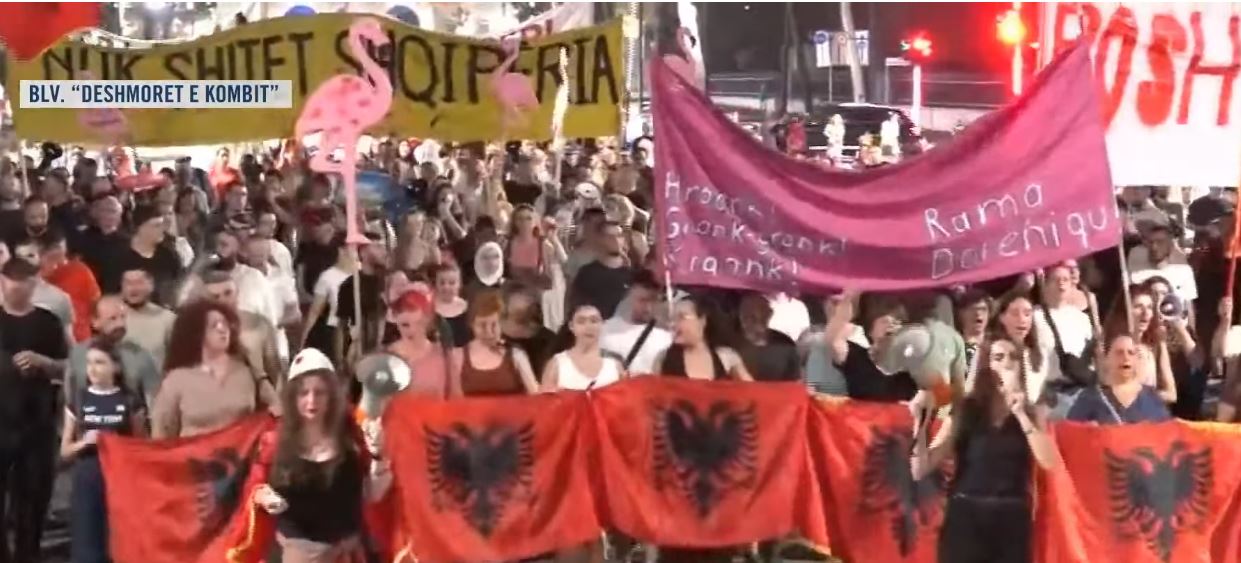 Përfundon protesta e 92 të  qytetarët paralajmërojnë rikthim edhe më masiv nesër