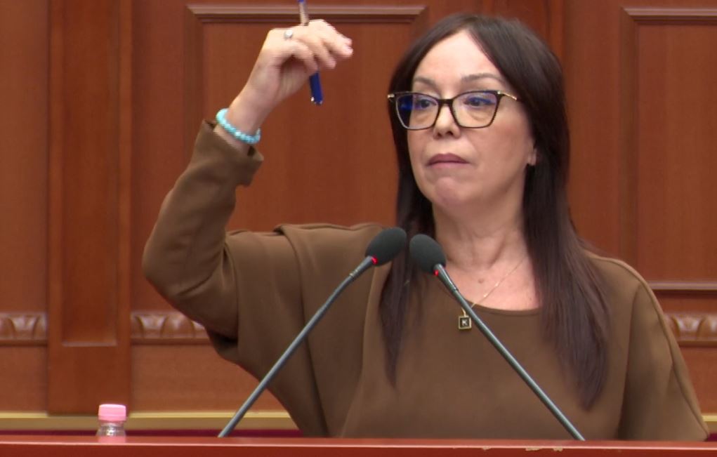 Ministrja e re e Shëndetësisë zotohet në Kuvend  O sjell Pet Scanin ose do të jap dorëheqjen 