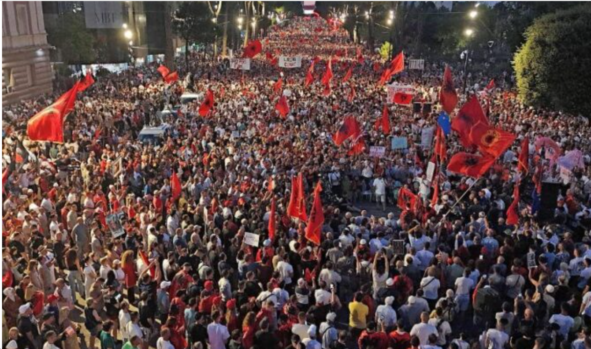 ju-erdhi-fundi-revolta-kunder-kryeministrit-vijon-per-112-te-dite-radhazi-mesazhi-i-qytetareve-arrestoni-ramen