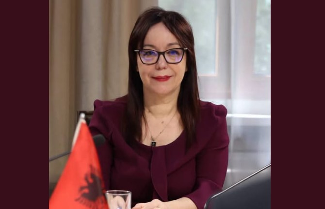 Klodiana Spahiu reagon pas emërimit si ministre e Shëndetësisë dhe Mbrojtjes Sociale  Mirënjohje për besimin  do të çoj përpara çdo angazhim