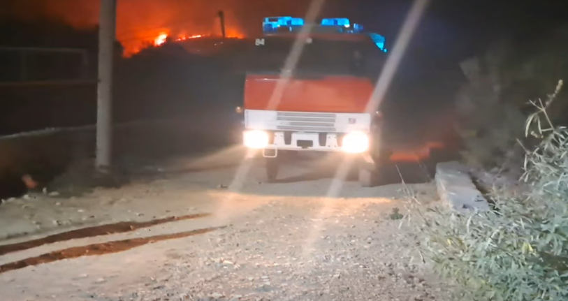 Mbi 450 efektivë dhe 160 ushtarakë në vijën e frontit të zjarrit në Himarë