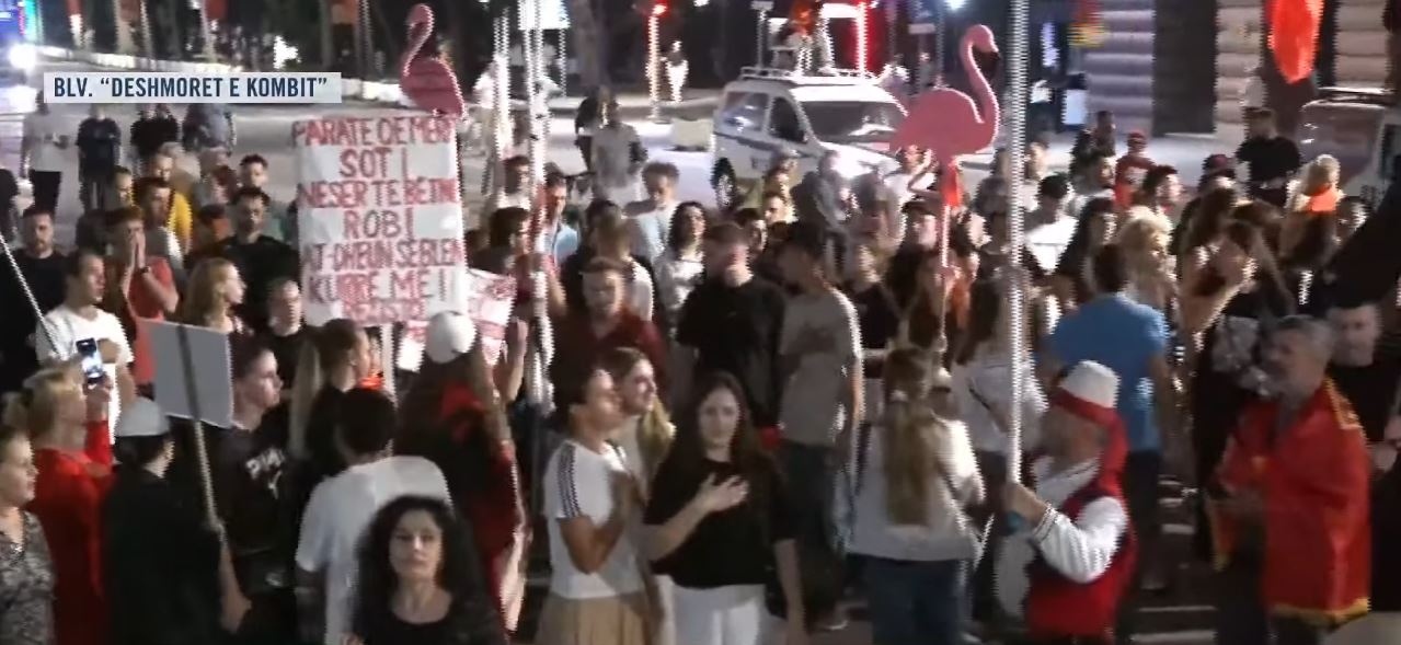 Përfundon protesta e 111 të kundër qeverisë  qytetarët këmbëngulin për dorëheqjen e Edi Ramës  Ju erdhi fundi