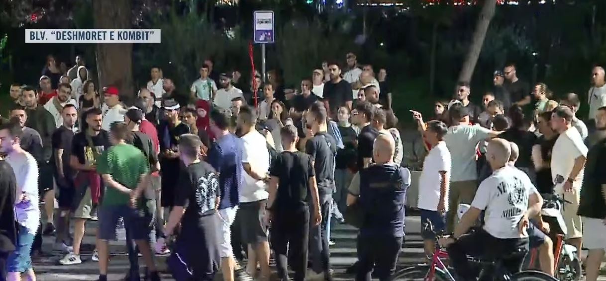  Nesër do të jemi më shumë   përfundon protesta e 112 të kundër qeverisë  qytetarët kërkojnë dorëheqjen e Edi Ramës